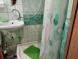 Гостевой дом Волна Алушта Одноместный номер эконом-класса-3