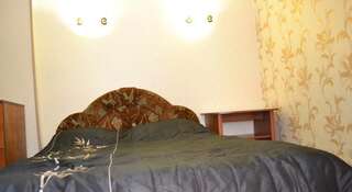 Гостевой дом Волна Алушта Стандартный двухместный номер с 1 кроватью или 2 отдельными кроватями-11